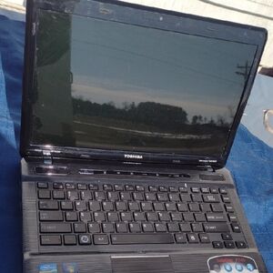 Toshiba P745Satellite Laptop - Black13"screen